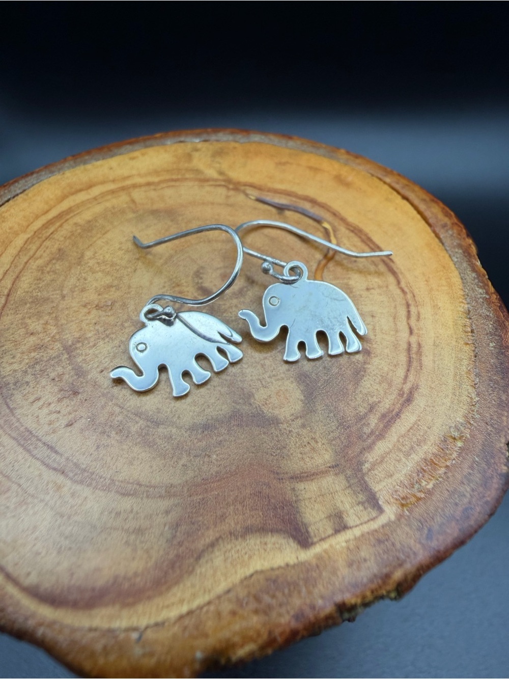 1.14g Sterling Silver Elephant Dangle Earrings